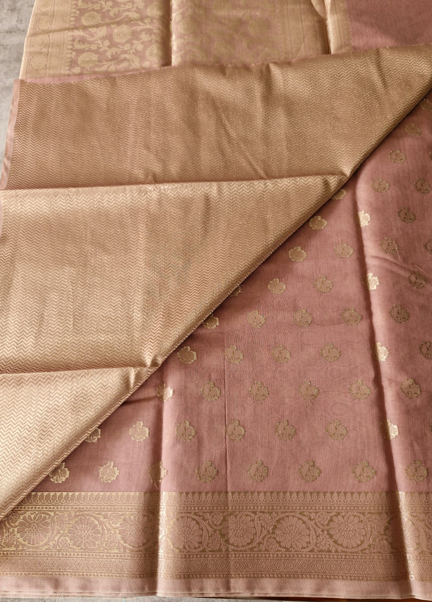 Banarasi Saree with Floral Design- SRC1