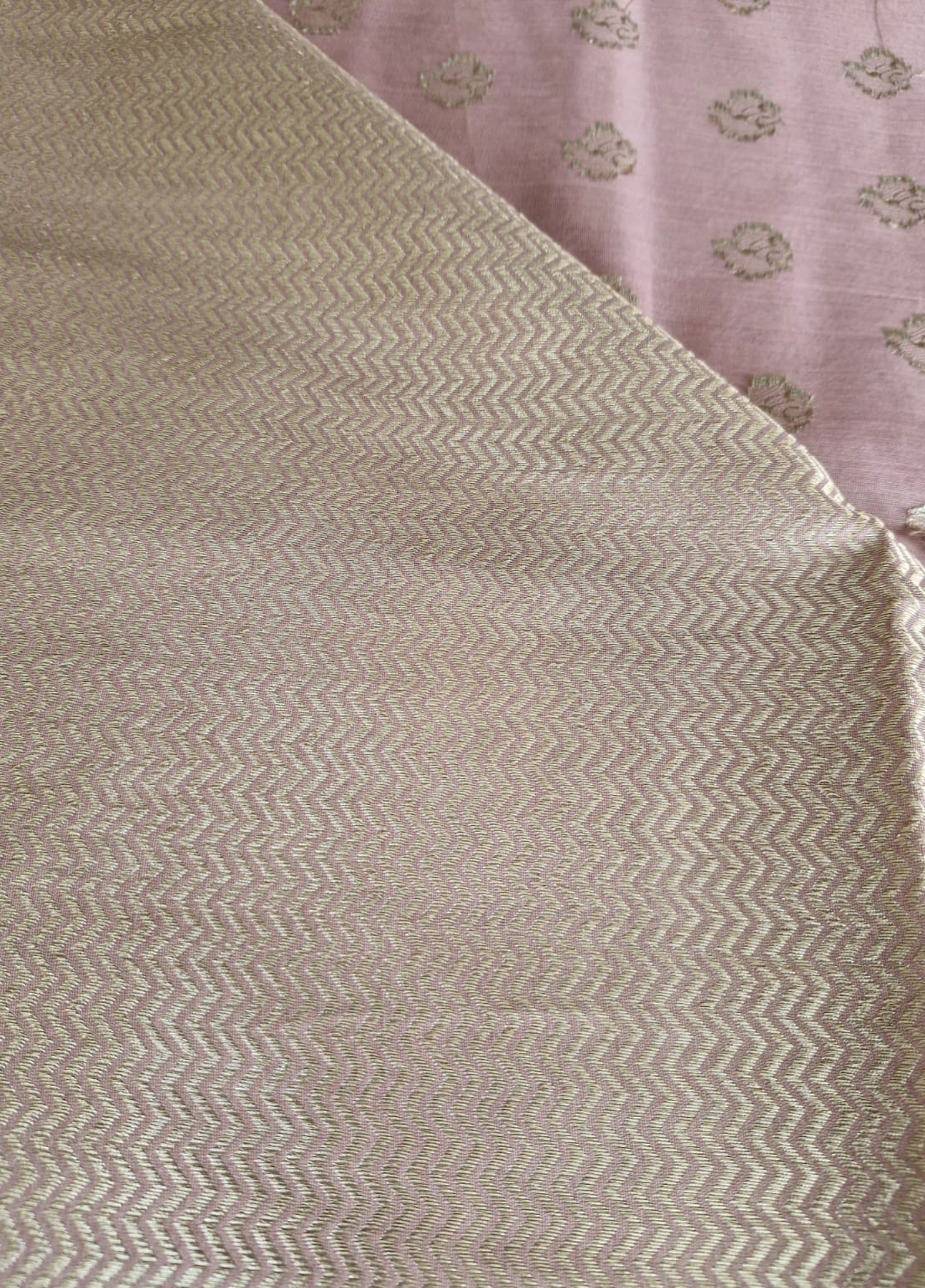 Banarasi Saree with Floral Design- SRC1