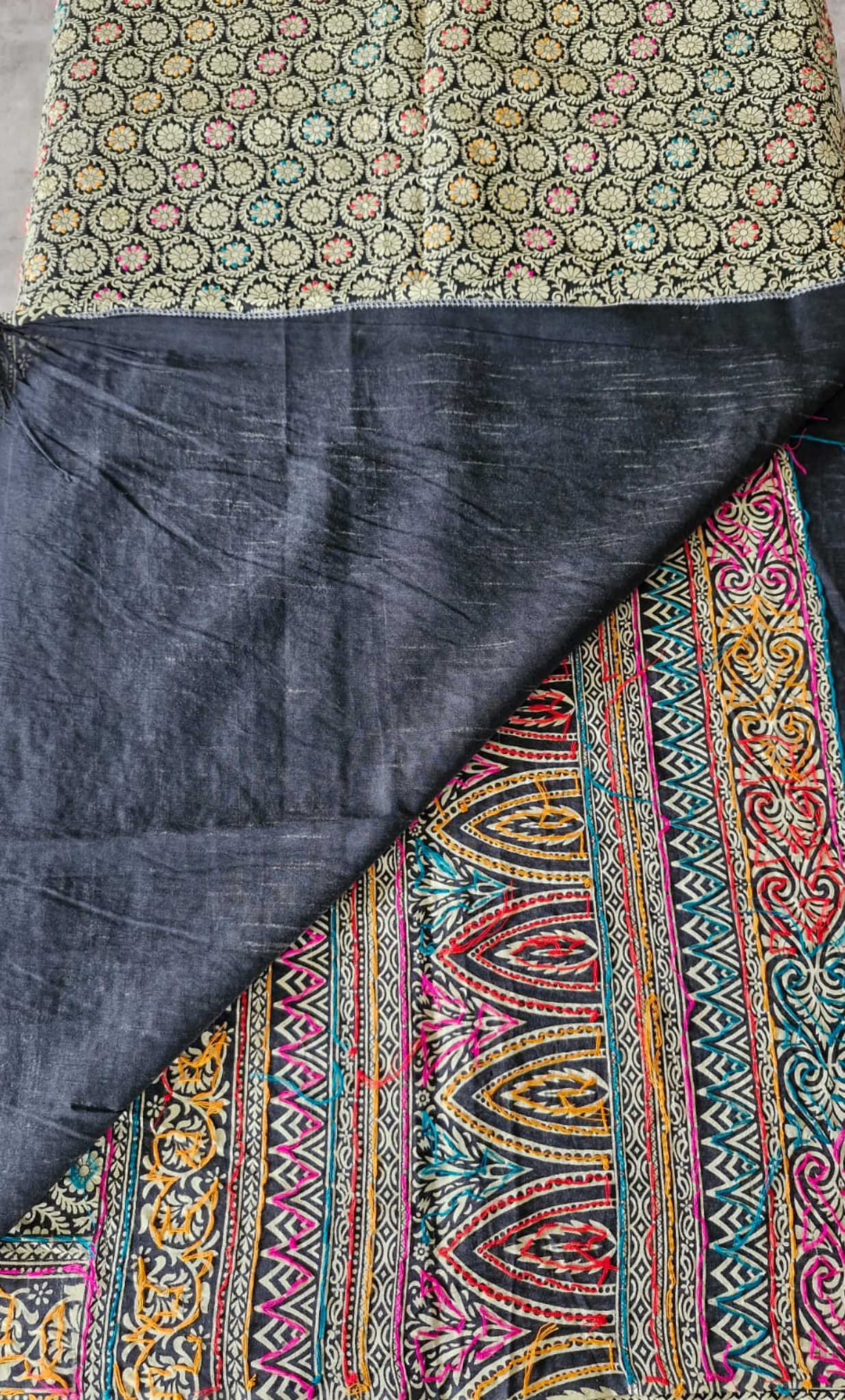 Handwoven Banarasi Saree with Meenakari Work - SRC4