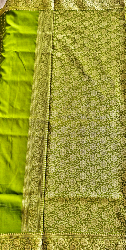 Banarasi Saree with Floral Design- SRC3