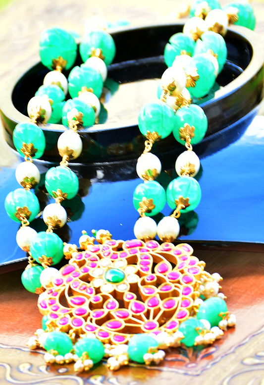 Long Necklace with Kemp Stone Pendant- j8