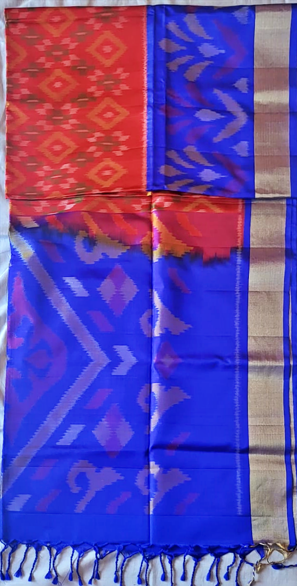 Handwoven Kanchipuram Soft  Saree With Contrast Border - SK8