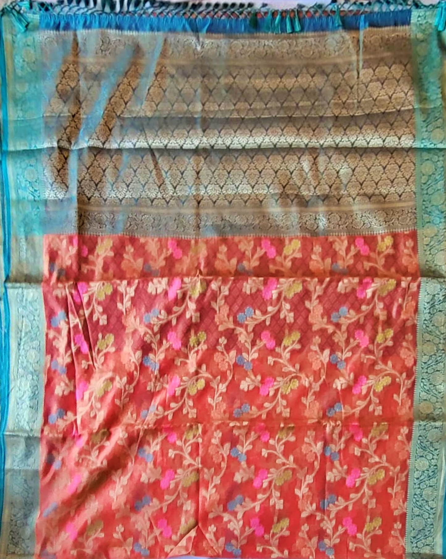 Banarasi Silk Saree with Floral Zari - SRC5